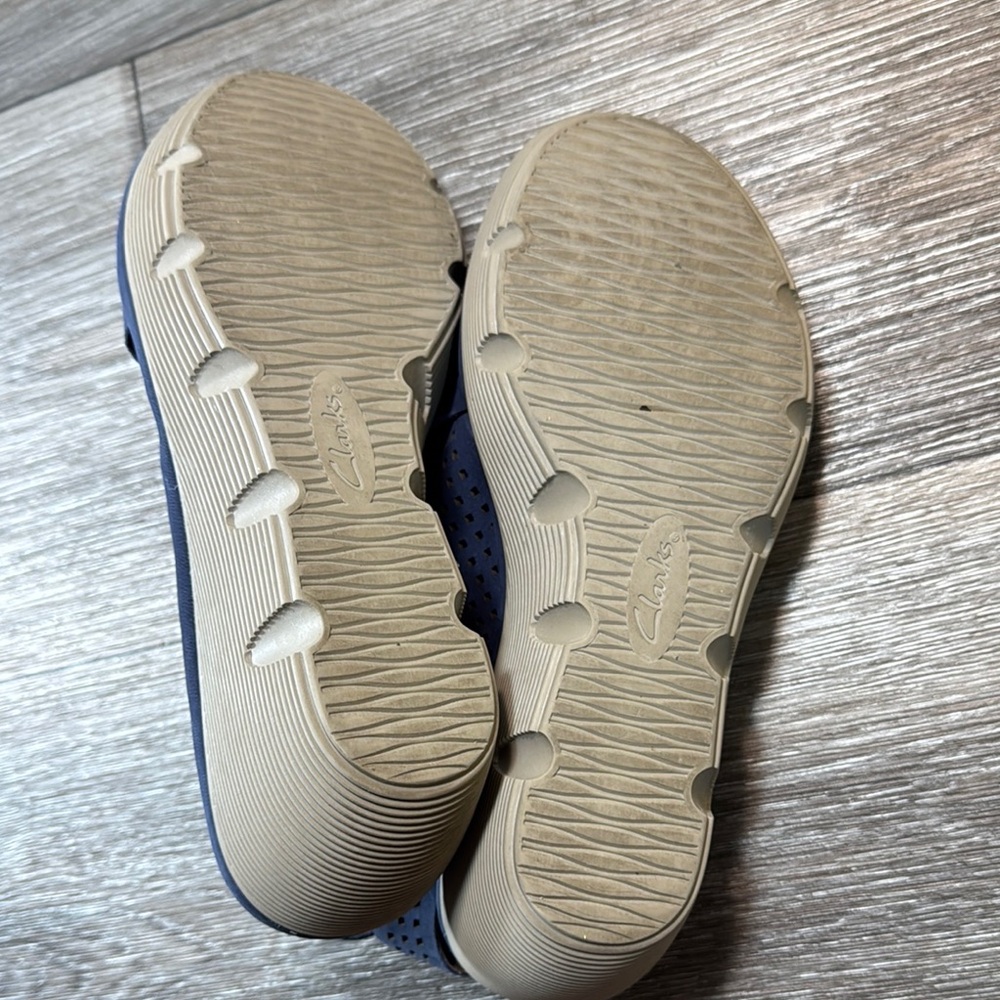 Clarks Blue Perforated Slingback wedge Sandals size 8 - Picture 5 of 5